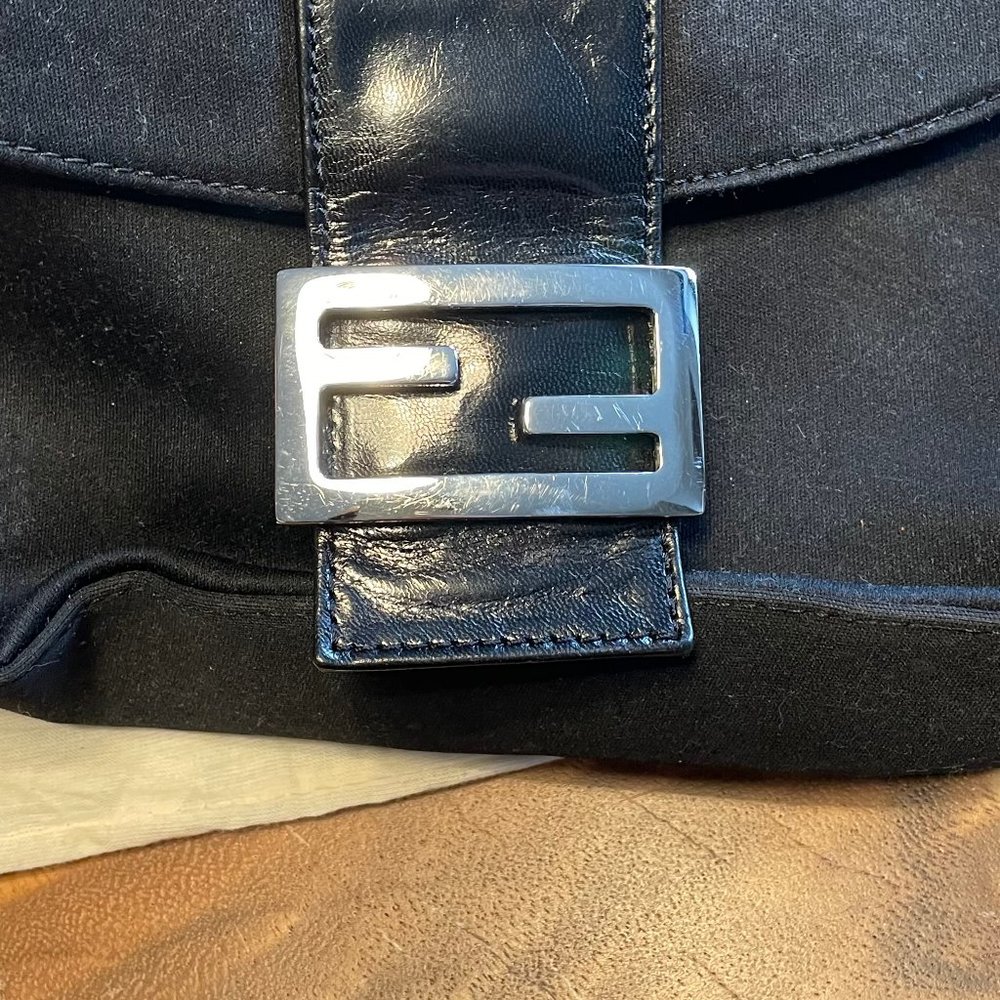 SOLD ♥Authentic Vintage Fendi Shoulderbag - Picture 13 of 15
